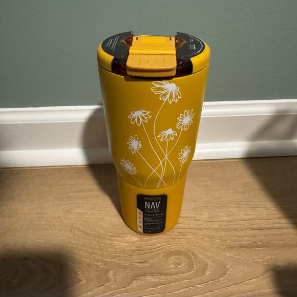 Brumate Other - BruMate dandelion nav 25 oz